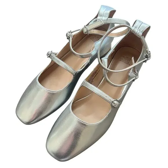 Wild Fable Silver Heels - Picture 2 of 5